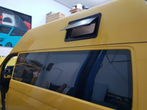 Bus4Fun News...und ein kleiner Rückblick der letzten Wochen 29 vw-t5-hochdach-austellfenster-seitz-s4-in-schwarz