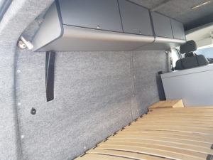 Bus4Fun News...und ein kleiner Rückblick der letzten Wochen 56 vw-t5-mittelhochdach-innenausbau-dachschrank-b4f-carpet-filz-bus4fun-b4f-handel-ug