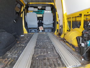 Bus4Fun News...und ein kleiner Rückblick der letzten Wochen 18 vw-t5-langer-radstand-schnierle-schienensystem-mit-schlafsitzbank-sl3-bus4fun-b4f-handel-ug