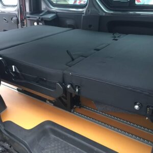 opel-vivaro-renault-trafic-nissan-nv300-fiat-talento-schlafsitzbank-sl3-schnierle-schienensystem-2