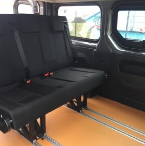 opel-vivaro-renault-trafic-schlafsitzbank-sl3-schnierle-schienensystem
